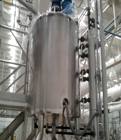 TANQUES DE CERAS CON TUBERIA Y AISLAMIENTO